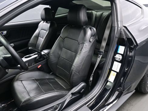 Used 2019 Ford Mustang GT Premium w/ GT Performance Package RWD image 12