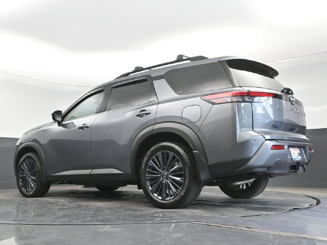 Used 2026 Nissan Pathfinder SL w/ SL Premium Package FWD image 21