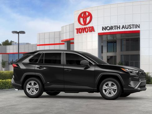 New 2025 Toyota RAV4 LE image 13