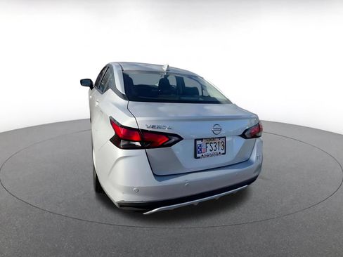 Used 2025 Nissan Versa SV FWD image 11