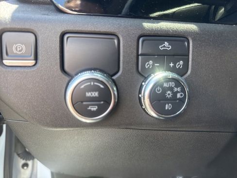 Certified 2022 GMC Sierra 1500 Elevation RWD image 18