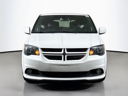 Used 2019 Dodge Grand Caravan GT FWD image 2