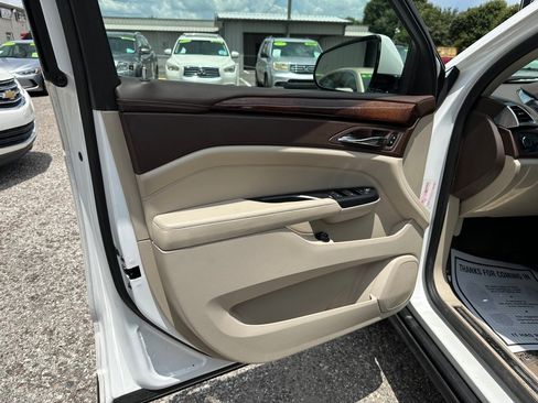 Used 2015 Cadillac SRX Luxury AWD/4WD image 11