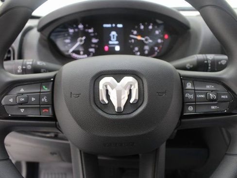 Used 2025 RAM ProMaster 2500 w/ Convenience Group image 12