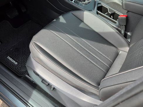 Certified 2023 Volkswagen Tiguan SE image 20