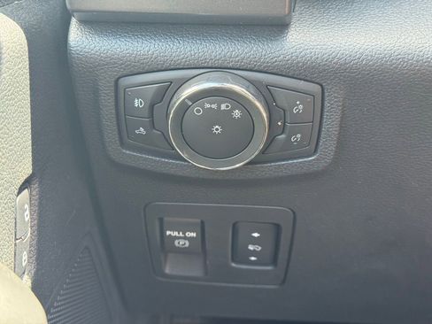 Used 2016 Ford F150 XLT w/ Equipment Group 302A Luxury AWD/4WD image 35