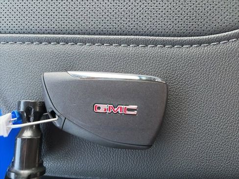 New 2026 GMC Sierra 1500 SLT w/ SLT Convenience Package image 59