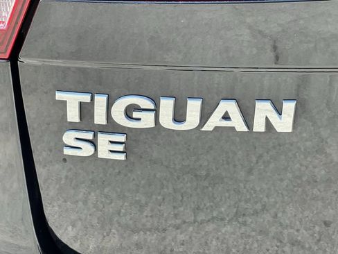 Used 2021 Volkswagen Tiguan SE R-Line AWD/4WD image 19