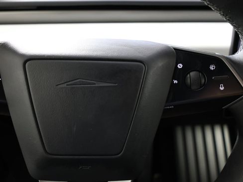 Used 2024 Tesla Cybertruck AWD Crew Cab image 24
