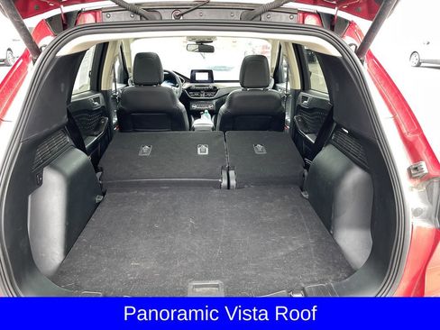 Used 2020 Ford Escape Titanium image 6