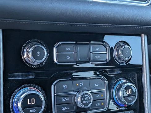 Certified 2023 GMC Yukon Denali AWD/4WD image 15