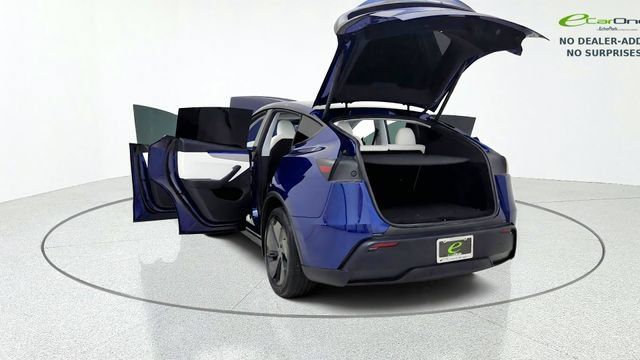 Used 2026 Tesla Model Y AWD image 17