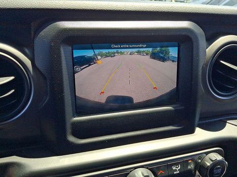 Certified 2022 Jeep Wrangler Unlimited Sport AWD/4WD image 18