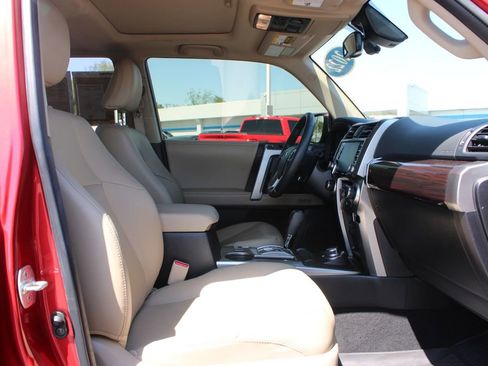 Used 2022 Toyota 4Runner Limited AWD/4WD image 29
