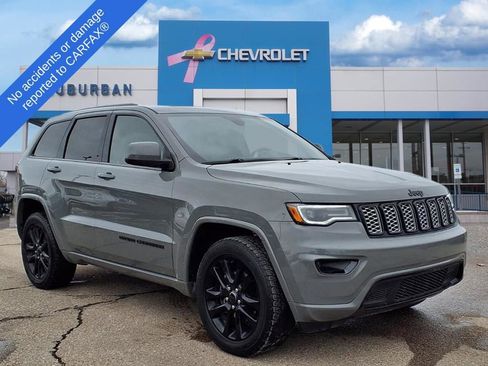 Used 2020 Jeep Grand Cherokee Altitude image 3