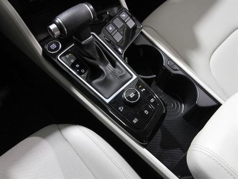 Used 2023 Kia Sportage EX image 15