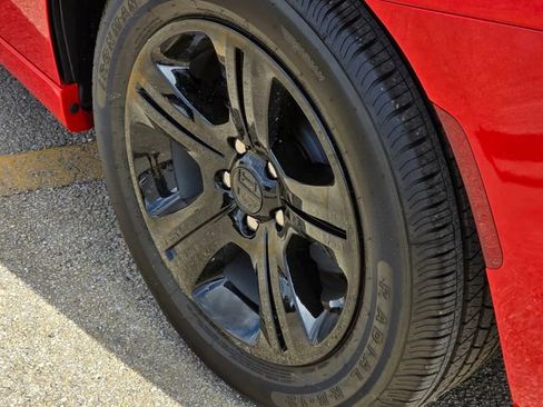 Used 2022 Dodge Charger SXT image 7