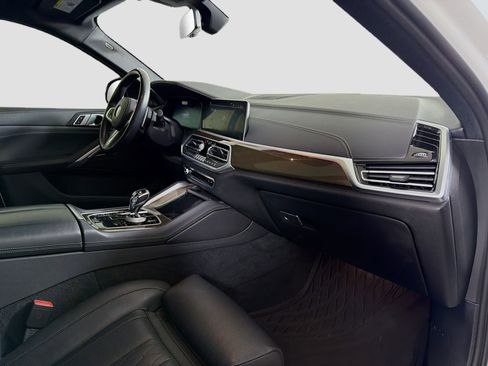 Used 2022 BMW X6 xDrive40i w/ Executive Package image 31