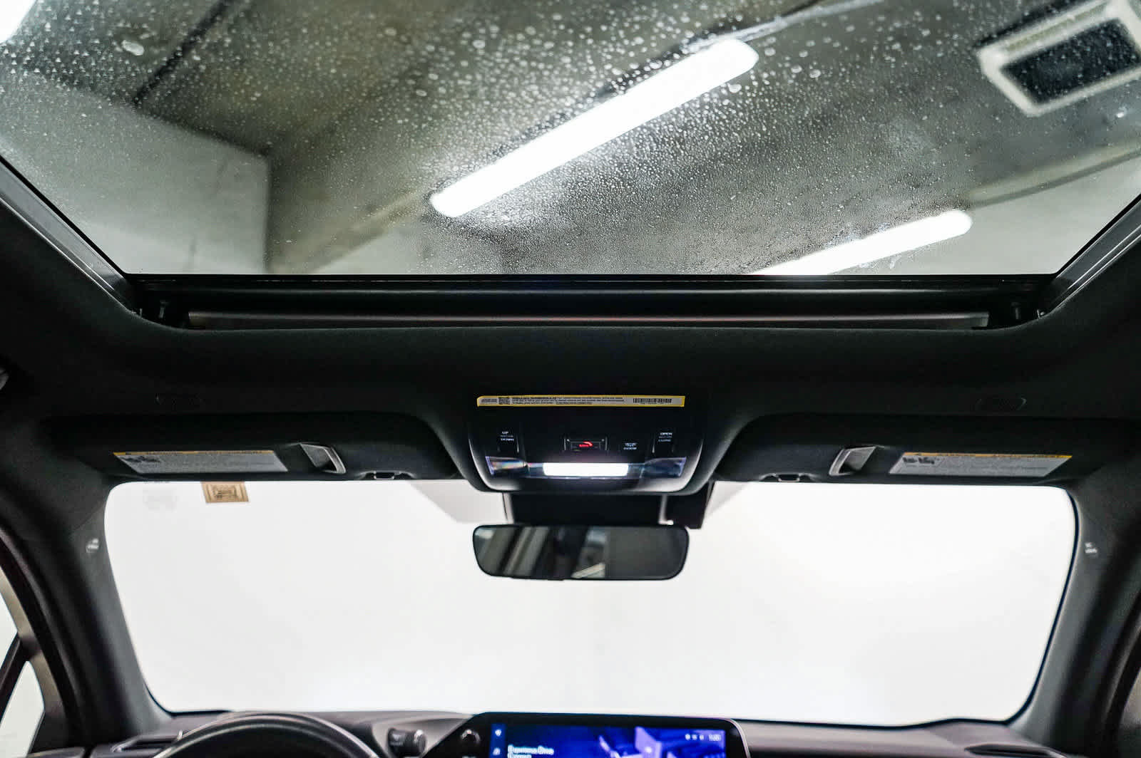 Used 2025 Lexus UX 300h FWD w/ Accessory Package (Z2) image 11