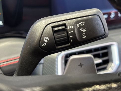 Used 2025 Ford Mustang GT Premium image 18