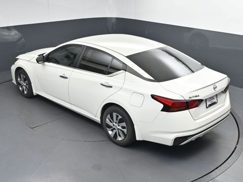 Certified 2024 Nissan Altima 2.5 S FWD image 34