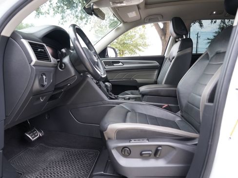 Certified 2023 Volkswagen Atlas SEL Premium AWD/4WD image 10