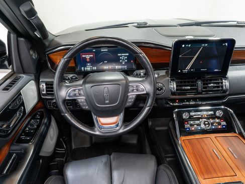 Used 2019 Lincoln Navigator L Reserve image 12