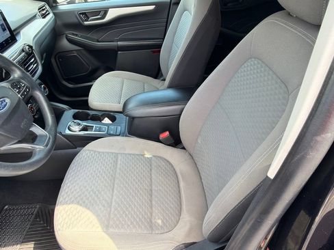 Used 2022 Ford Escape SE FWD image 19