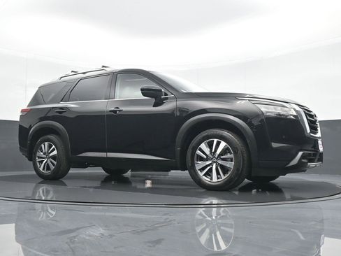 Used 2024 Nissan Pathfinder SL image 23