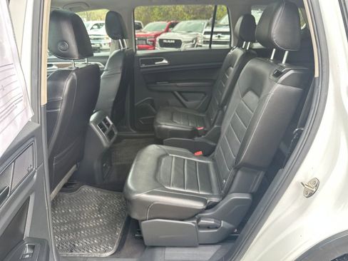 Used 2018 Volkswagen Atlas SEL Premium AWD/4WD image 14