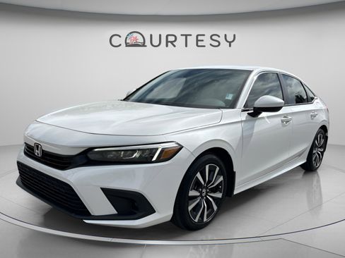 Used 2023 Honda Civic EX image 2