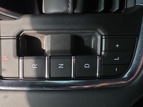 Used 2024 Chevrolet Tahoe High Country AWD/4WD image 23