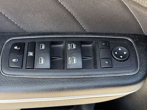 Used 2023 Dodge Charger SXT RWD image 13
