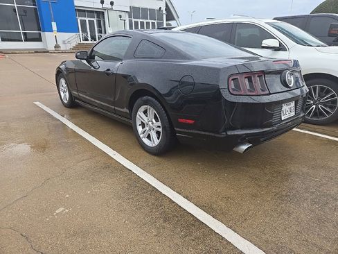 Used 2014 Ford Mustang Coupe image 11