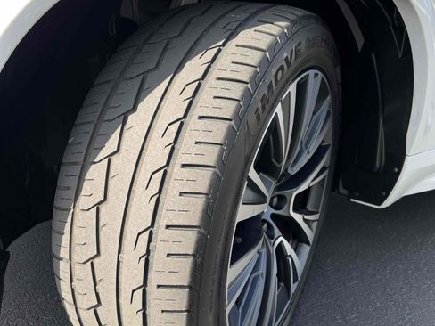 Used 2021 Volvo XC90 T5 Momentum w/ Advanced Package image 16