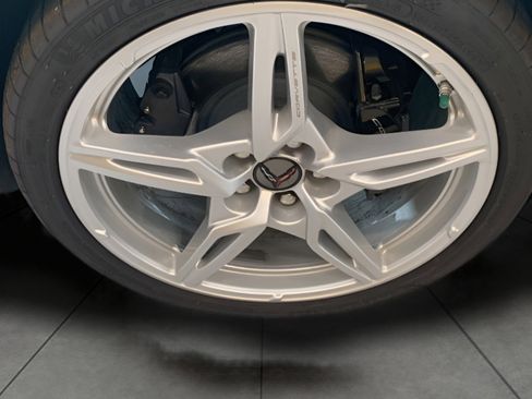 Used 2024 Chevrolet Corvette Stingray Premium Conv w/ Battery Protection Package image 29