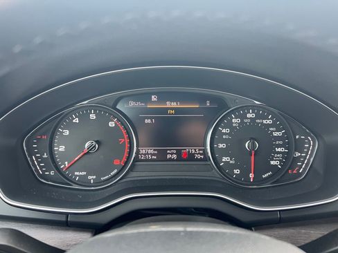 Used 2023 Audi Q5 2.0T Premium w/ Convenience Package image 17