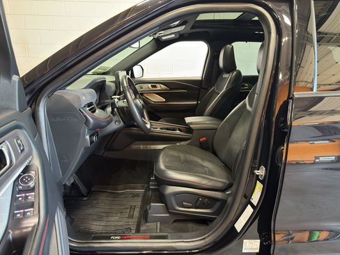 Used 2025 Ford Explorer ST AWD/4WD image 15