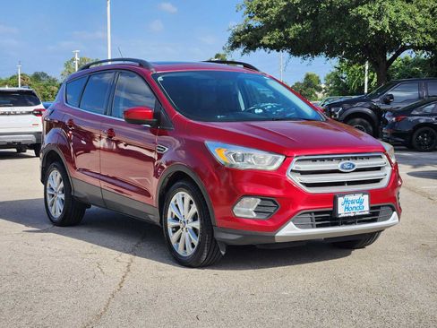 Used 2019 Ford Escape SEL FWD image 3