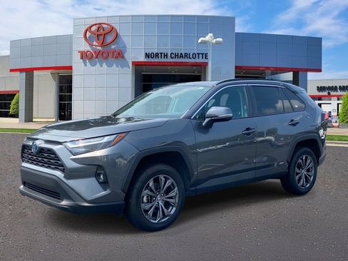 Used 2023 Toyota RAV4 XLE Premium AWD/4WD image 5