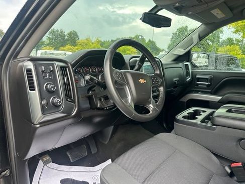 Used 2018 Chevrolet Silverado 1500 LT w/ Midnight Edition AWD/4WD image 12