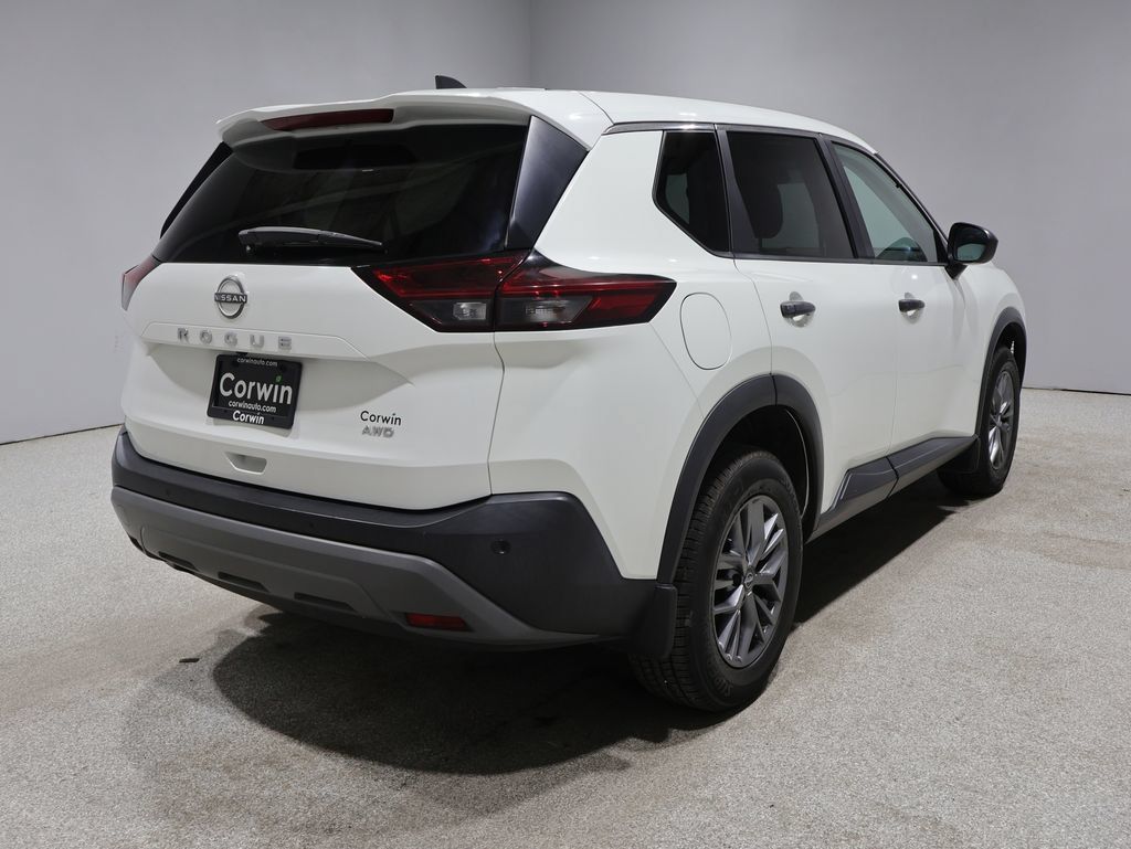 Used 2023 Nissan Rogue S AWD/4WD image 16