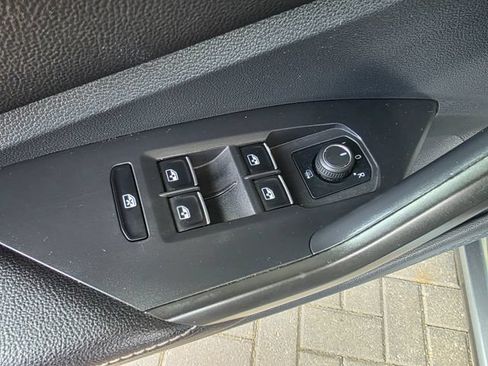Used 2024 Volkswagen Jetta Sport FWD image 19
