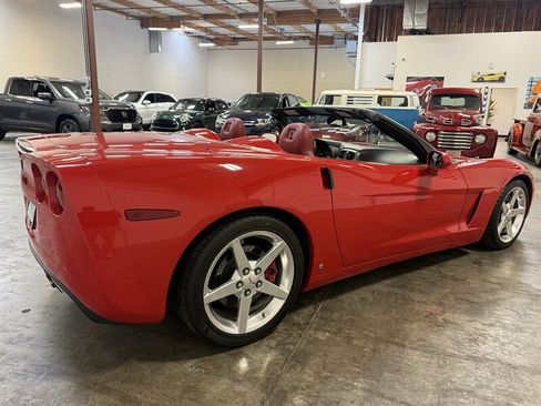 Used 2006 Chevrolet Corvette Convertible w/ Preferred Equipment Group RWD image 7