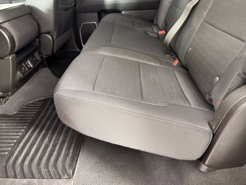 Used 2023 Chevrolet Silverado 1500 LT image 24