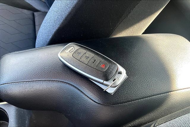 Used 2025 Nissan Versa SV w/ Trunk Package FWD image 30