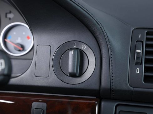 Used 2002 BMW M5 image 75