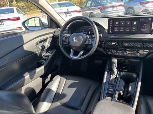 Used 2023 Honda Accord Touring image 10