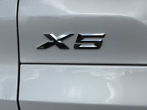 Used 2023 BMW X5 sDrive40i w/ Premium Package image 11