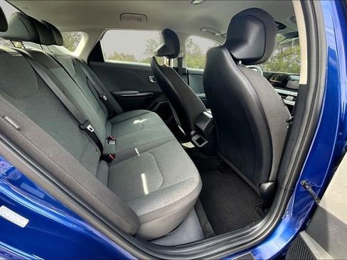 Used 2025 Kia K4 LXS image 25